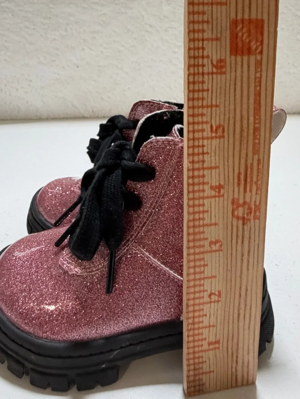 UGG Kids Ashton Lace Up Glitter Pink Combat Boots Size 7